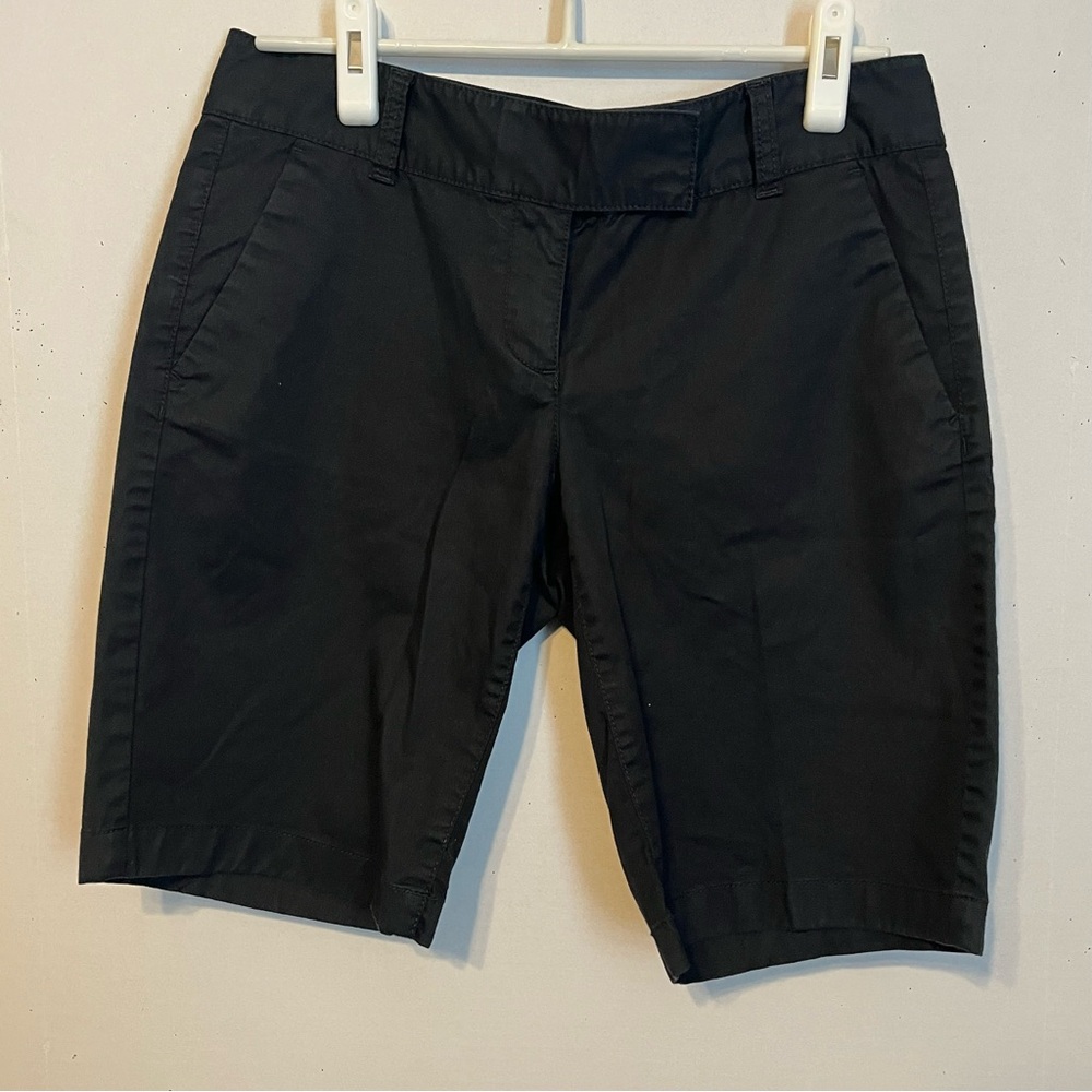 Ann Taylor size 4  Black Flat Front, Chino Shorts, versatile and classic